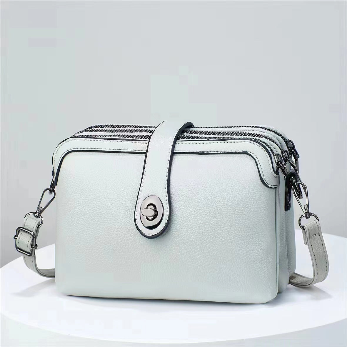 Solid Color Large Capacity Simple Shoulder Bag